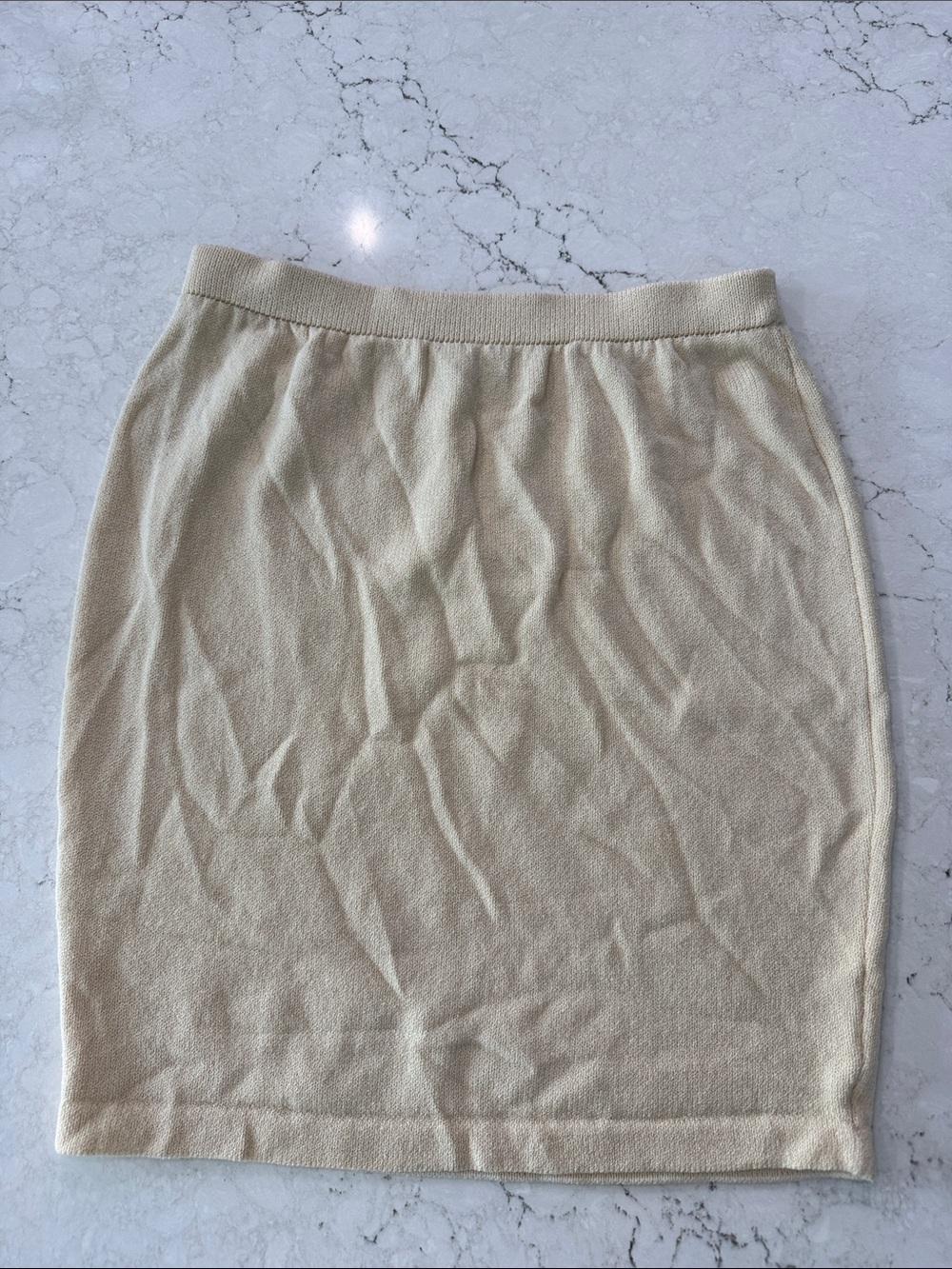 St. John Beige Knit Pencil Skirt Elastic Waist Cream Neutral Size 4